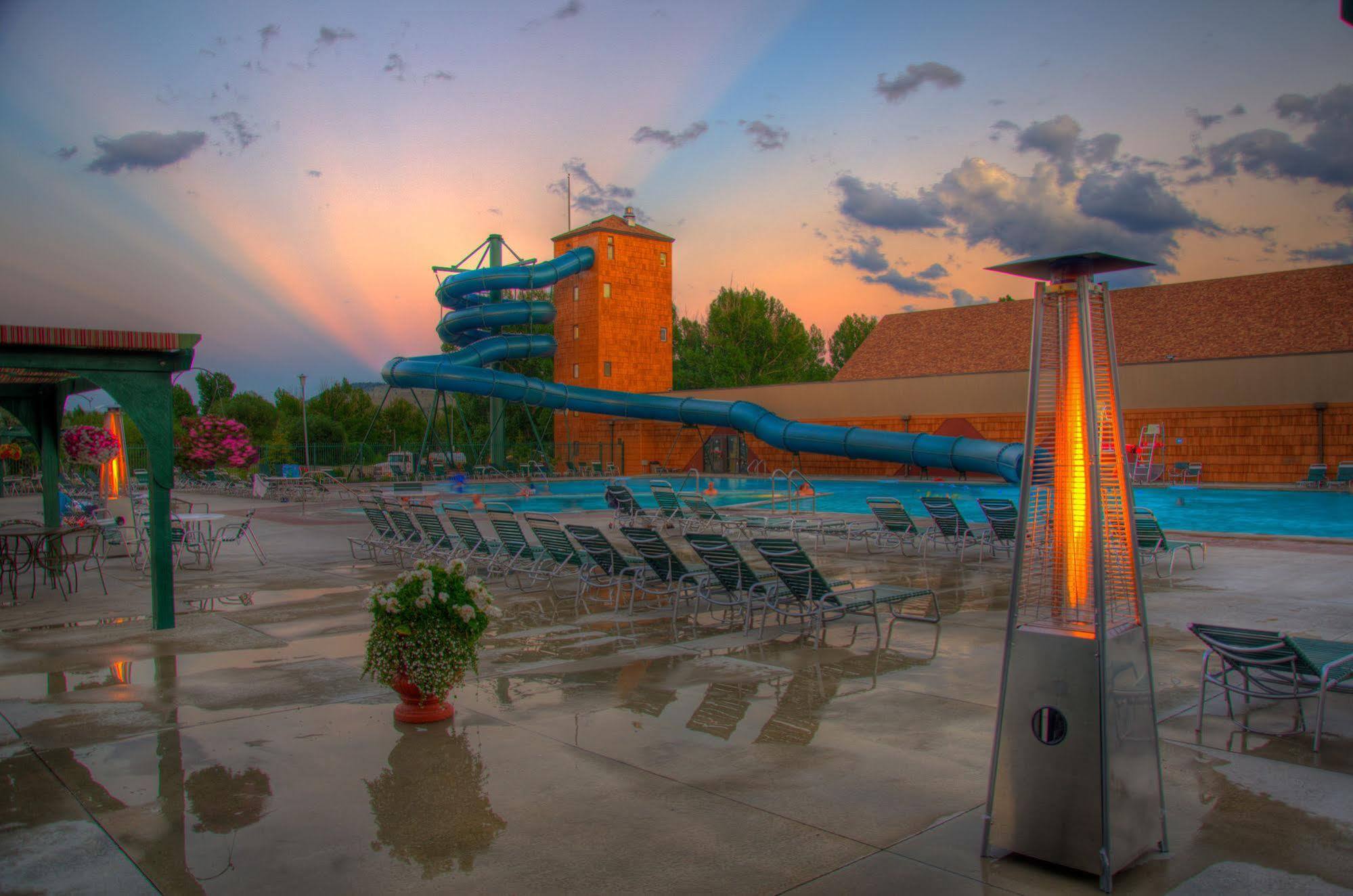 Fairmont Hot Springs Resort Anaconda Bagian luar foto